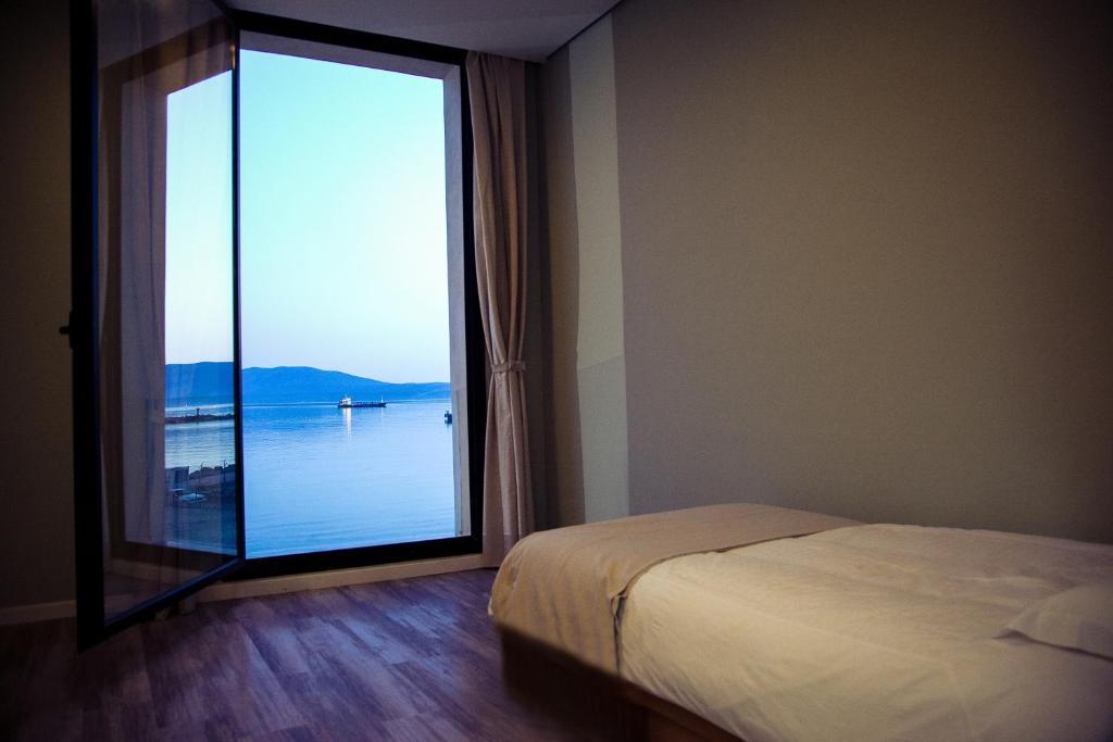 Hotel Bologna Vlorë Exterior foto